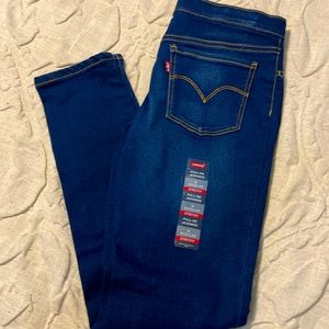 New w/tags. Levi pull on blue jean legging. Girls size 16 regular